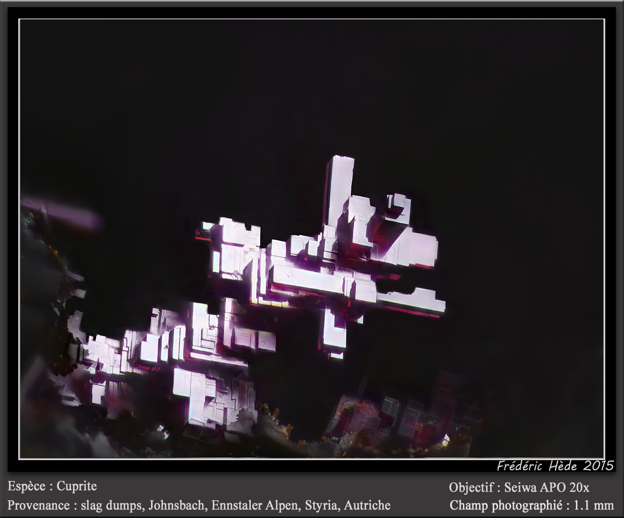 Cuprite
fov 1.1 mm
(Autor: ploum)