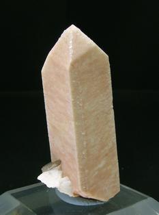 Microcline with Albite and Quartz
3.8 × 1.6 × 1.4 cm
(Autor: Joan R.)