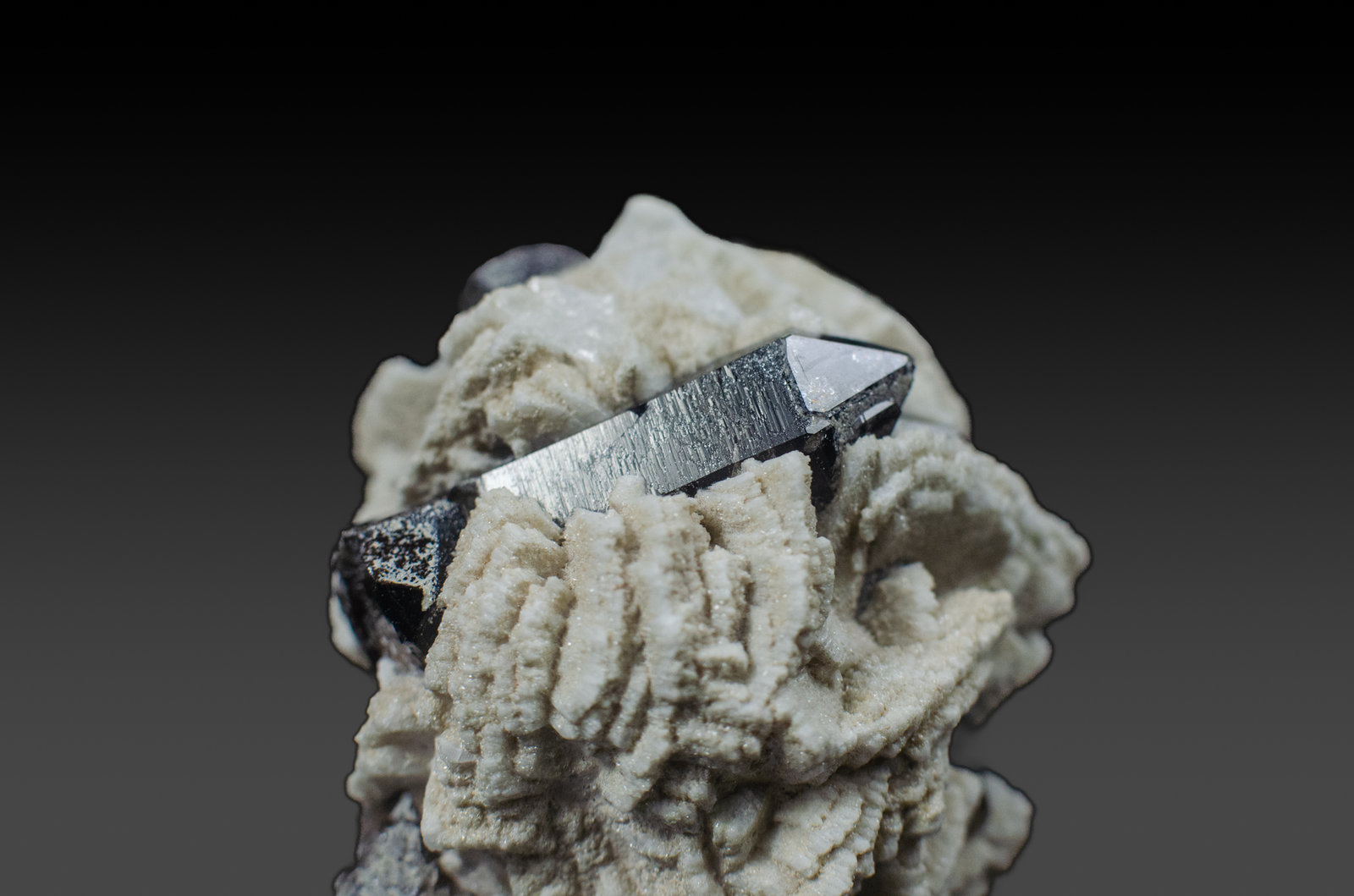 Albite (variety cleavelandite) with Quartz
73.8 x 58.5 x 41.2 mm
(Autor: k-m.minerals)