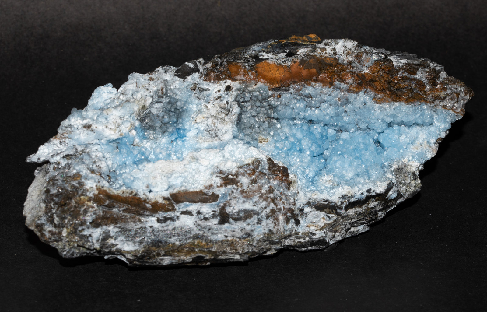Allophane
15,5cm x 7,5cm x 8,5cm
(Autor: Bergur_E_Sigurdarson)