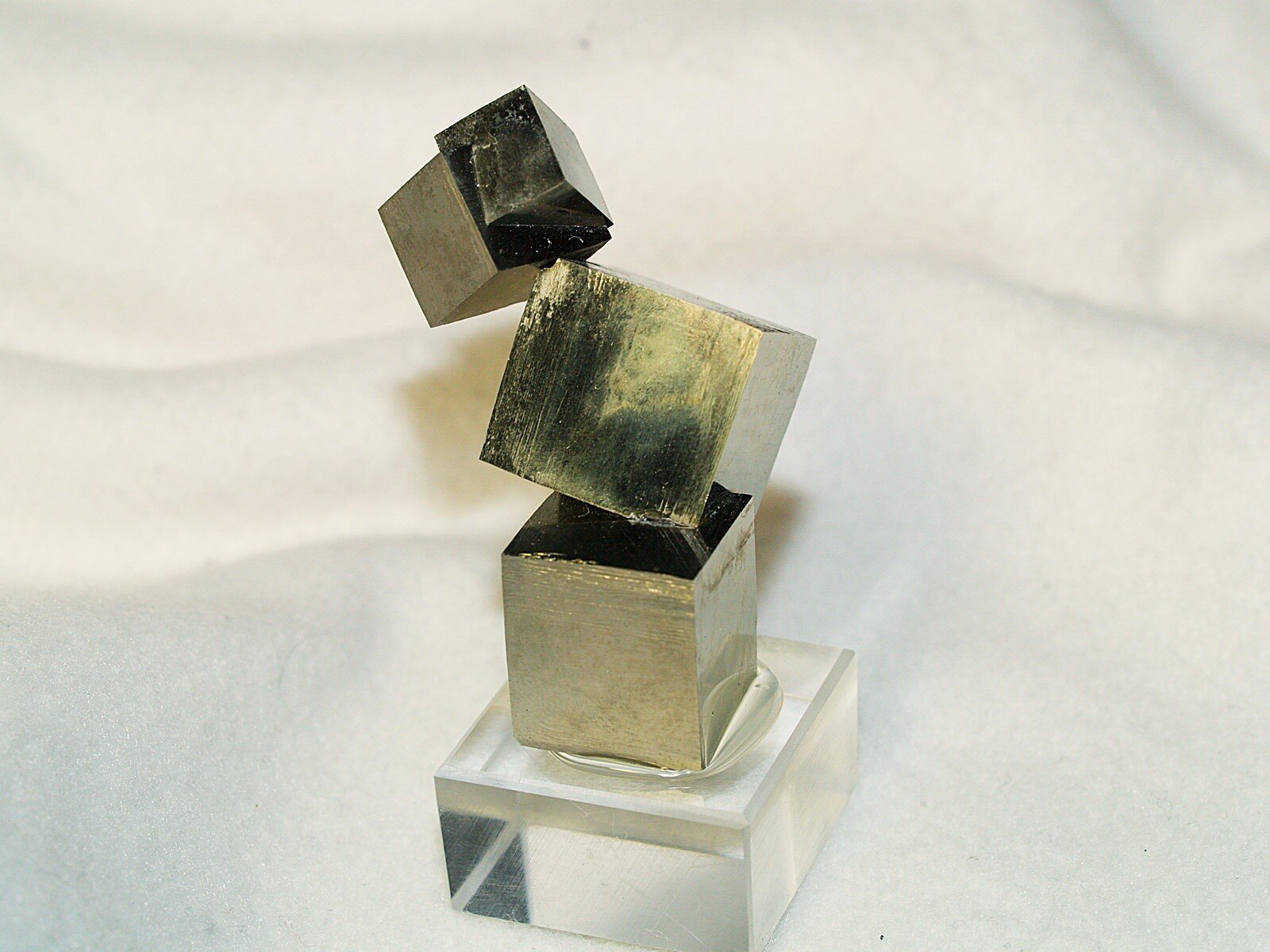 Pyrite
4.5x2x2.5 cm's
(Autor: Joseph DOliveira)