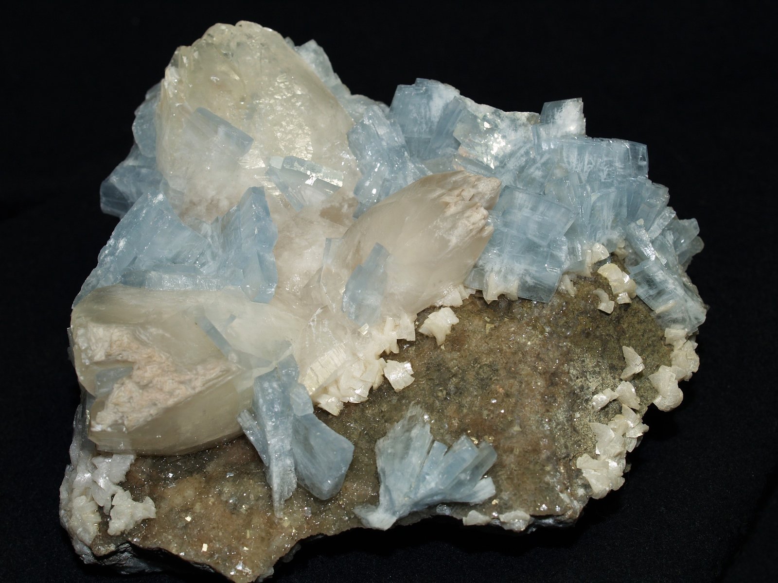 Baryte
10.5 x 9 x 5 cm's
(Autor: Joseph DOliveira)