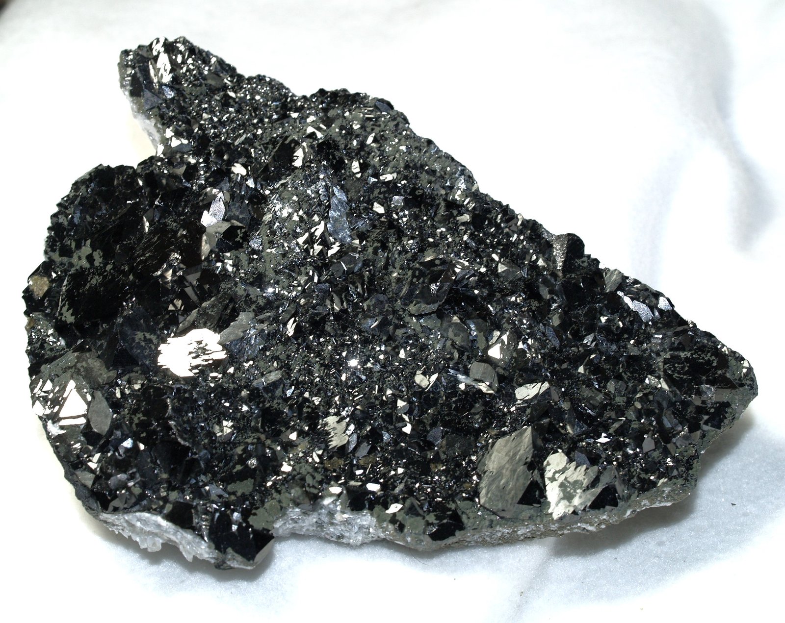 Magnetite
13x9x2.2 cm's
(Autor: Joseph DOliveira)