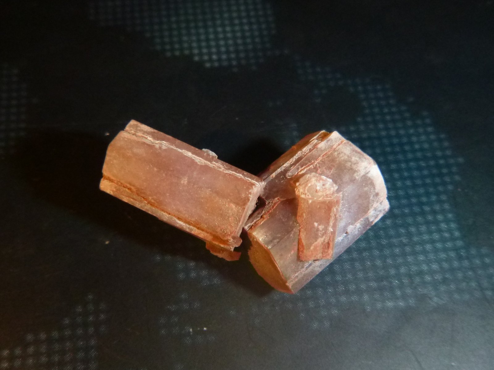 Aragonite
2 cm x 2 cm x 1 cm
(Autor: Firmo Espinar)