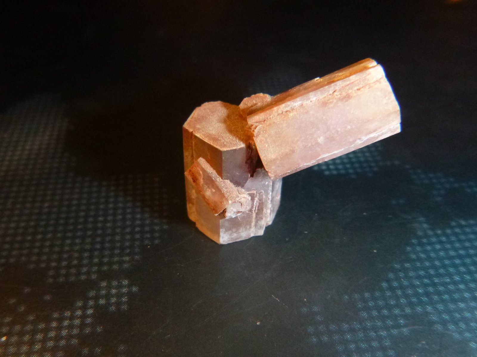 Aragonite
2 cm x 2 cm x 1 cm
(Autor: Firmo Espinar)