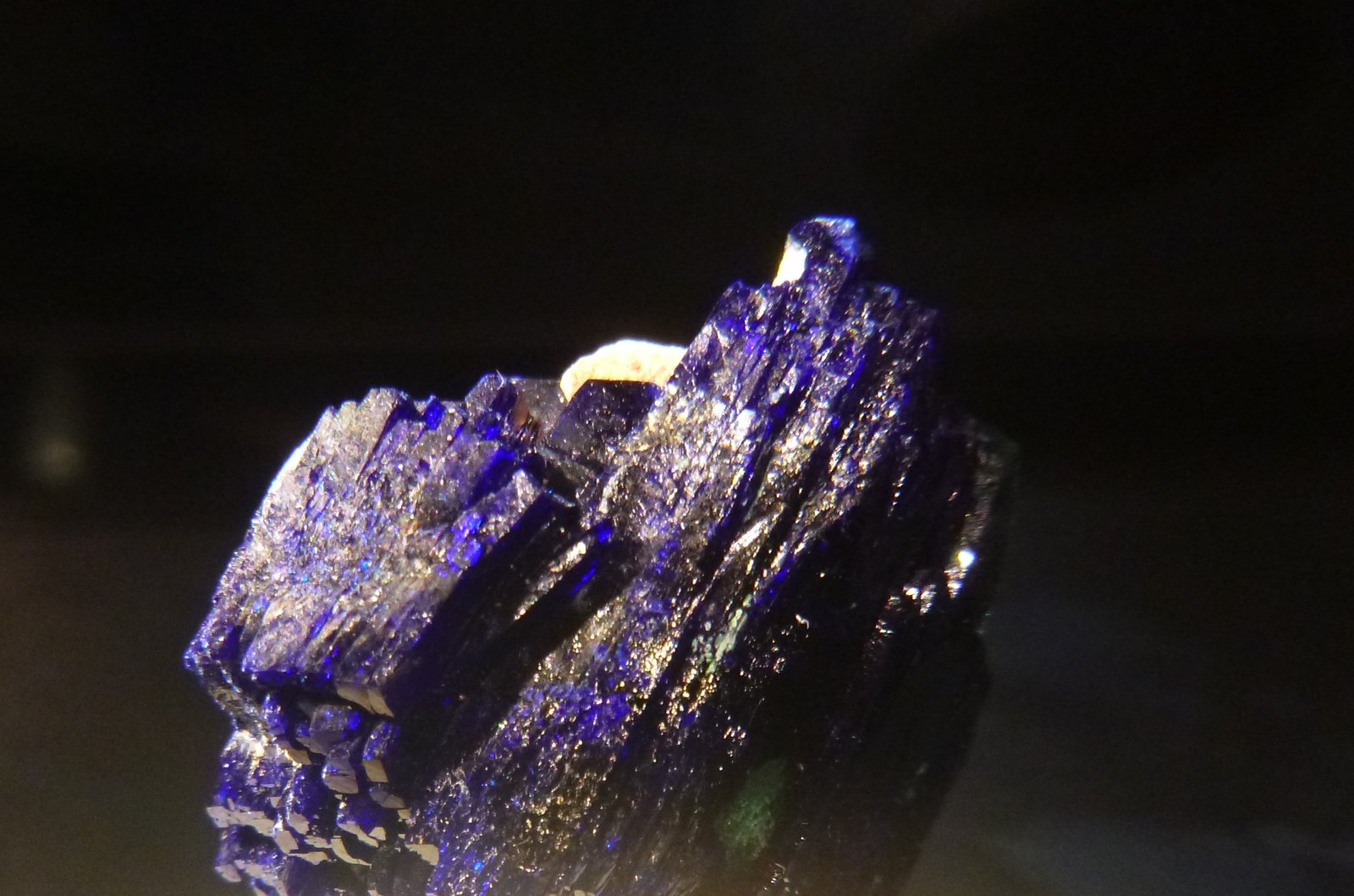 Azurite
33mm x 35mm x 24mm
(Autor: Firmo Espinar)
