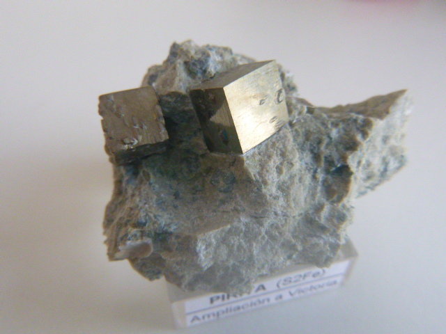 Pyrite
50 mm x 33 mm x 45 mm
(Autor: Firmo Espinar)