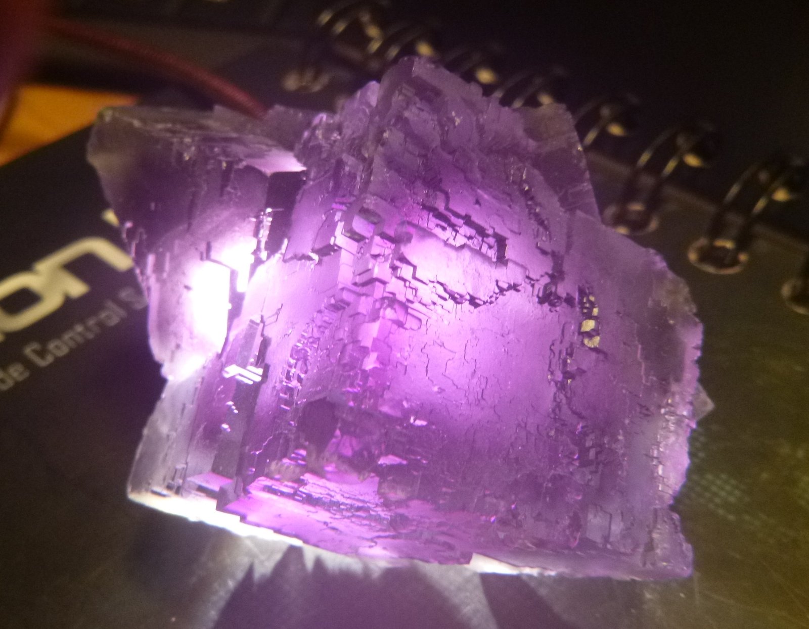 Fluorite.
Main crystal: 40mm x 40mm x 40mm
(Autor: Firmo Espinar)