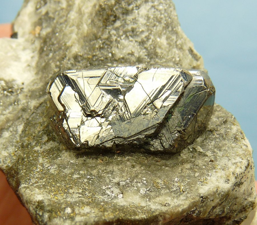 Carrollite
53 x 37 x 35 mm
(Autor: Pierre Joubert)