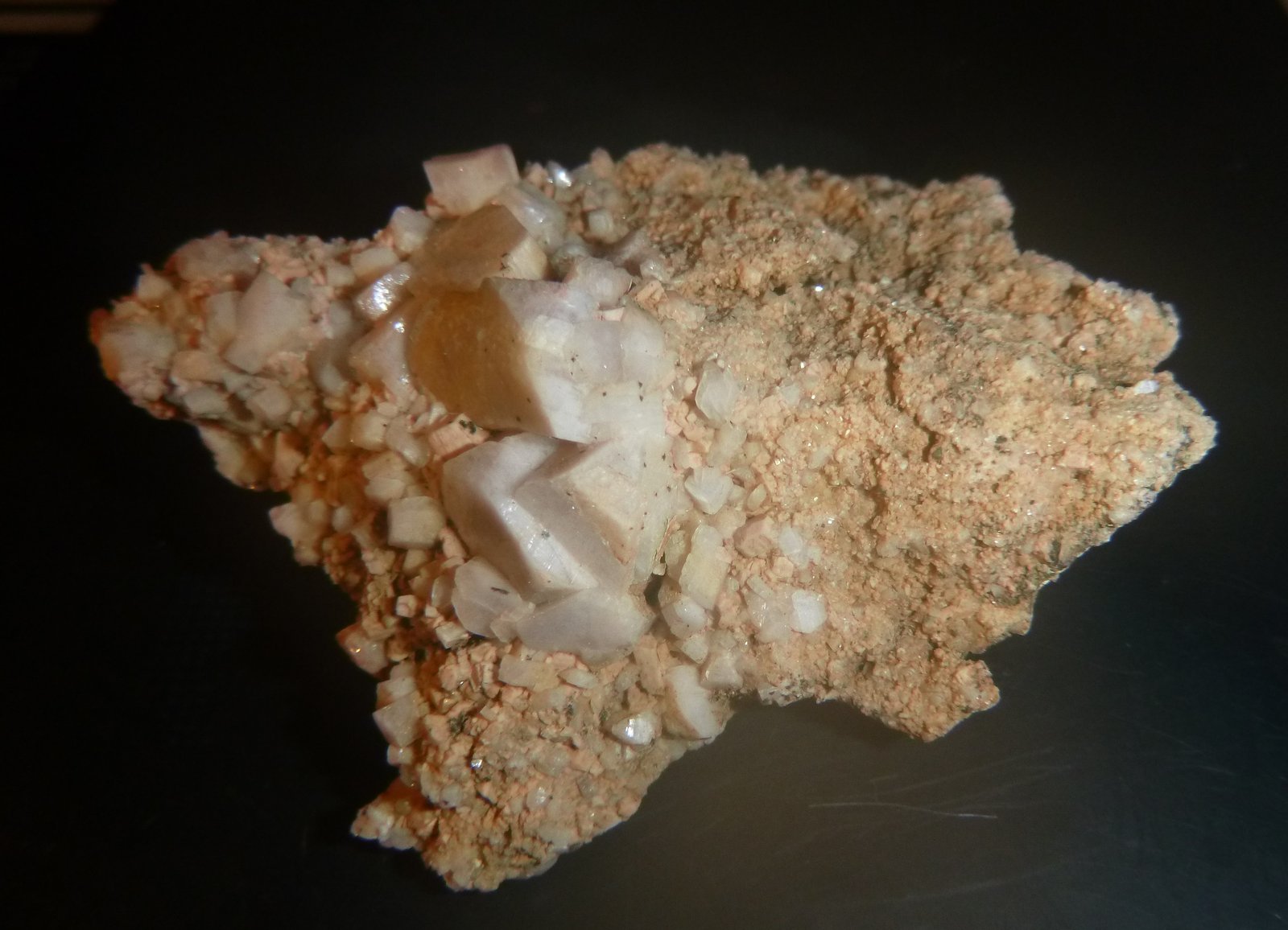 Microcline
60mm x 42mm x 36mm
(Autor: Firmo Espinar)