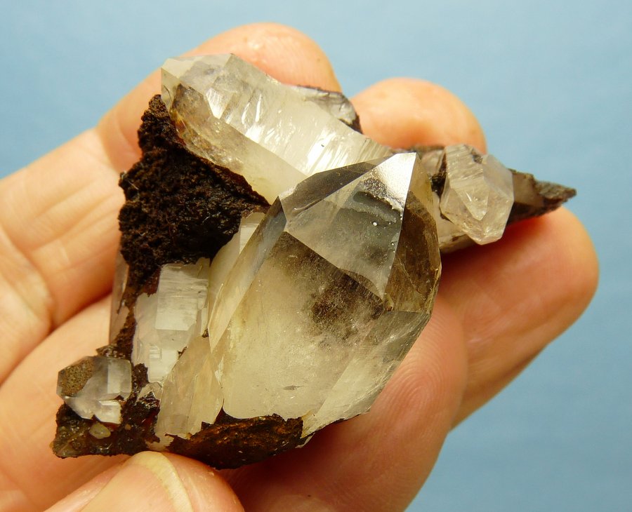 Quartz with goethite
57 x 43 x 26 mm
(Autor: Pierre Joubert)
