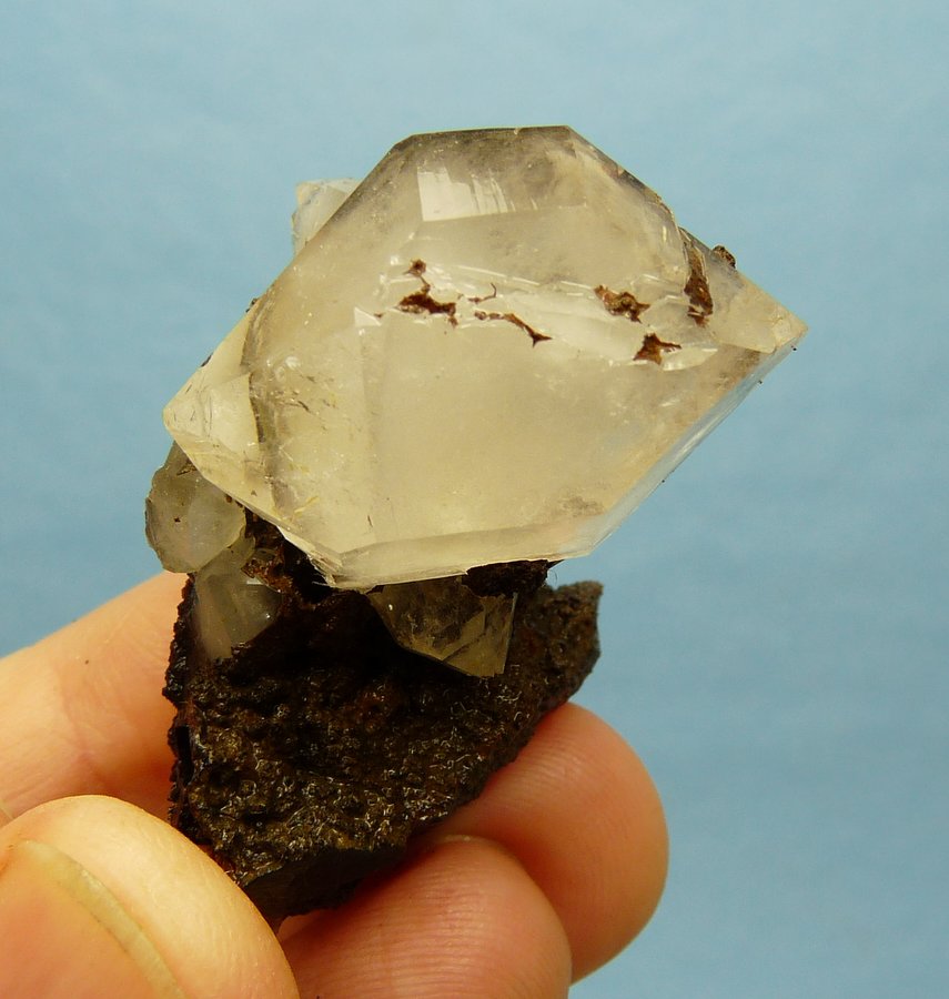 Quartz with goethite
47 x 35 x 32 mm
(Autor: Pierre Joubert)