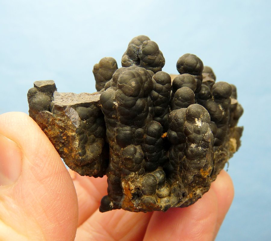 Manganese oxides
58 x 43 x 32 mm
(Autor: Pierre Joubert)