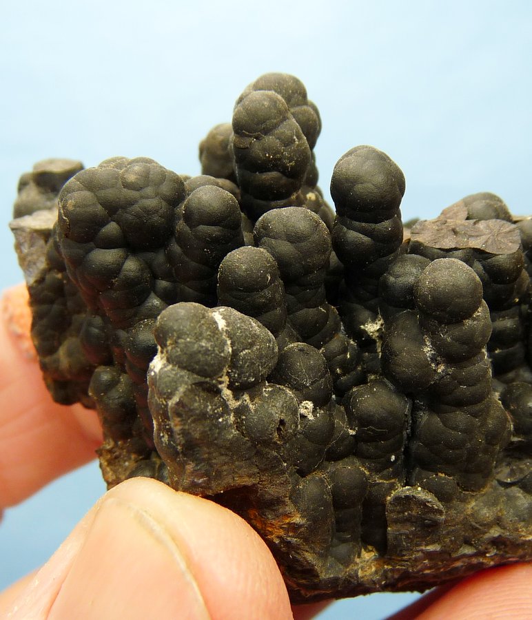 Manganese oxides
58 x 43 x 32 mm
(Autor: Pierre Joubert)