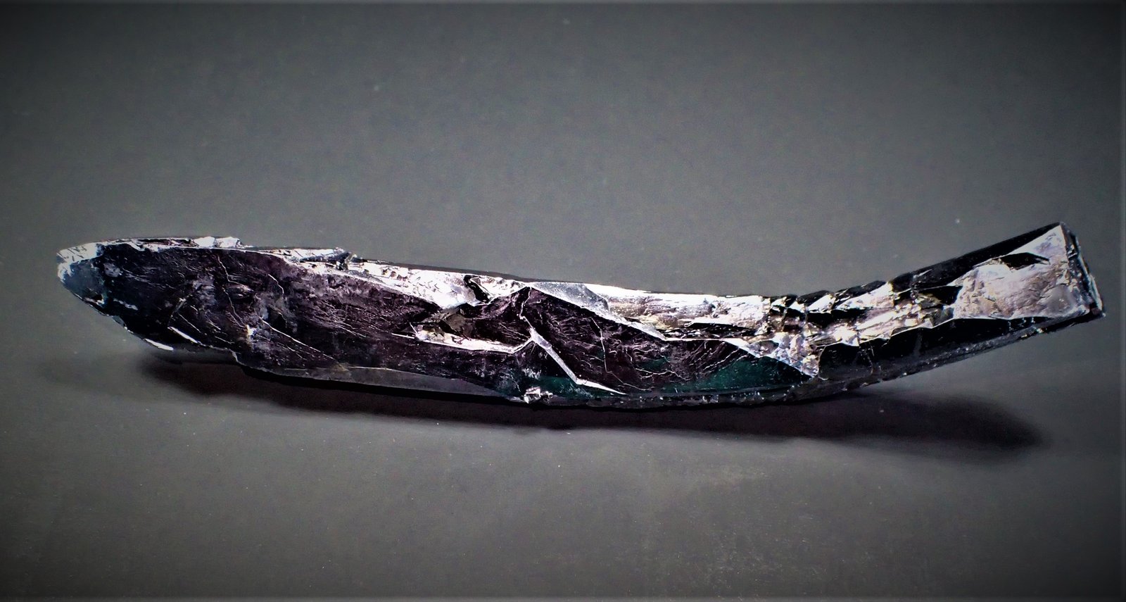 Galena
105 mm x  12 mm x 7 mm
(Autor: Don Lum)