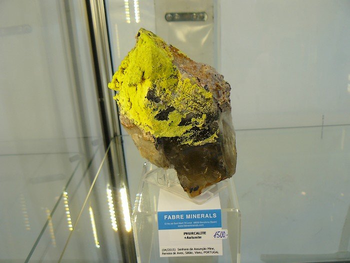 Autunite and Phurcalite
(Autor: Benj)