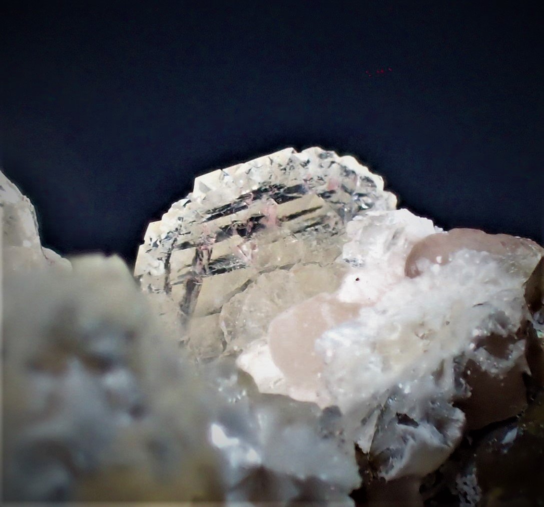 Imayoshiite, Bultfonteinite
62 mm x 47 mm x 35 mm
(Autor: Don Lum)
