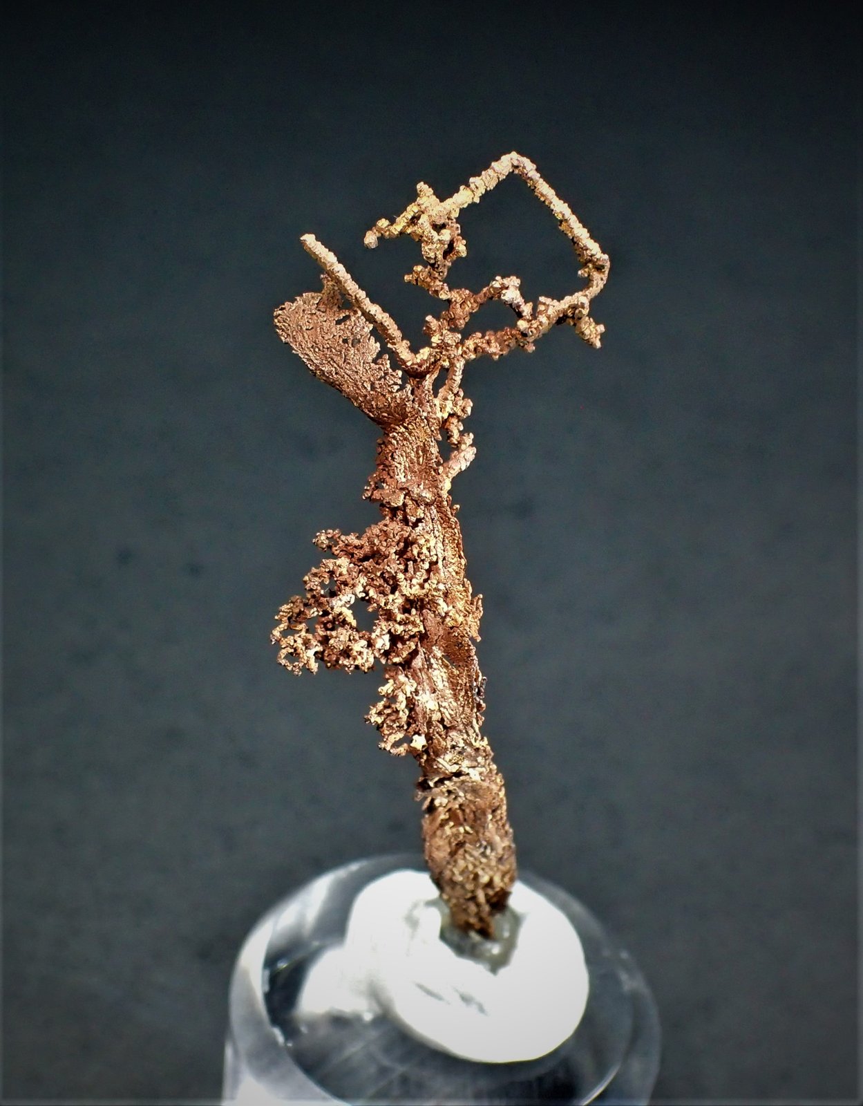 Copper
44 mm x 14 mm x 5 mm
(Autor: Don Lum)