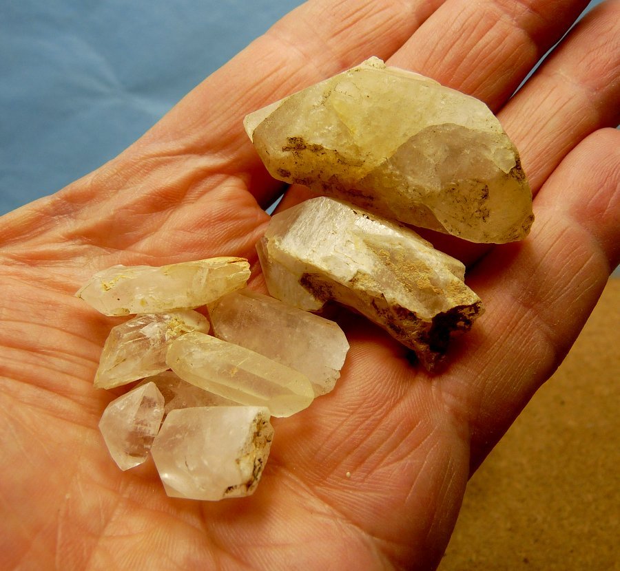 Quartz
Hand for size.
(Autor: Pierre Joubert)