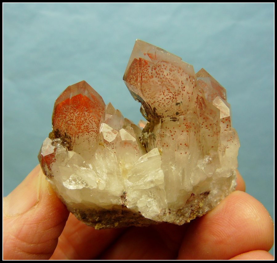 Quartz wiith iron oxide.
45 x 43 x 30 mm
(Autor: Pierre Joubert)