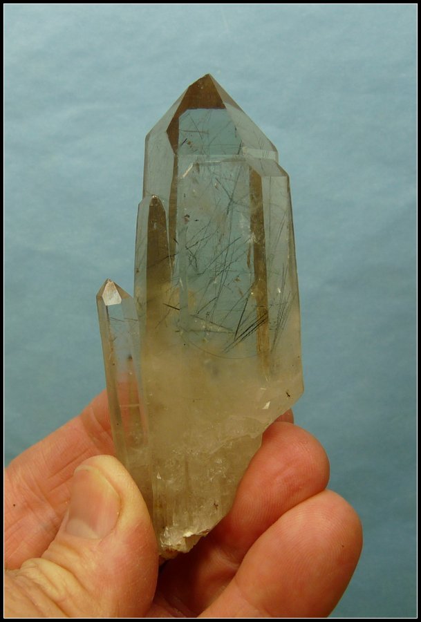 Quartz with unknown inclusions
94 x 37 x 25 mm
(Autor: Pierre Joubert)