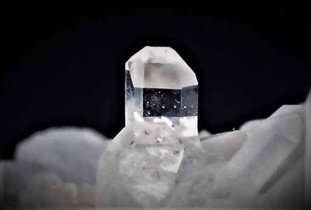 Quartz Scepters, Quartz (variety chalcedony)
86 mm x 56 mm x 57 mm
(Autor: Don Lum)