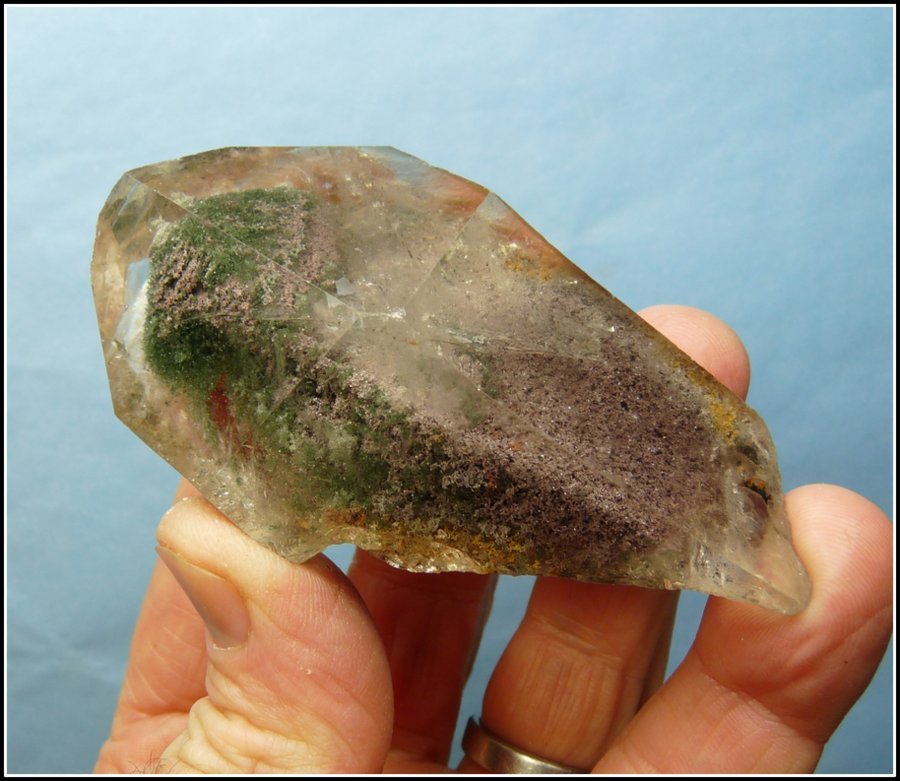 Quartz and Chlorite
90 x 46 x 32 mm
(Autor: Pierre Joubert)