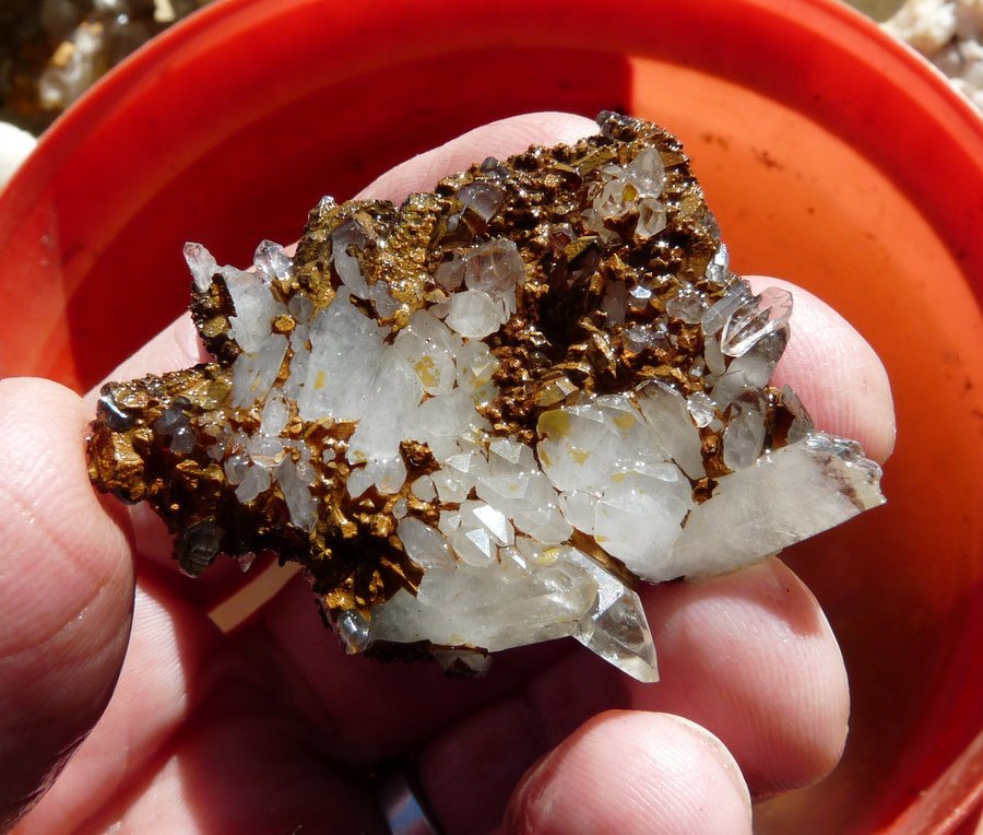Quartz
Hand for size.
(Autor: Pierre Joubert)