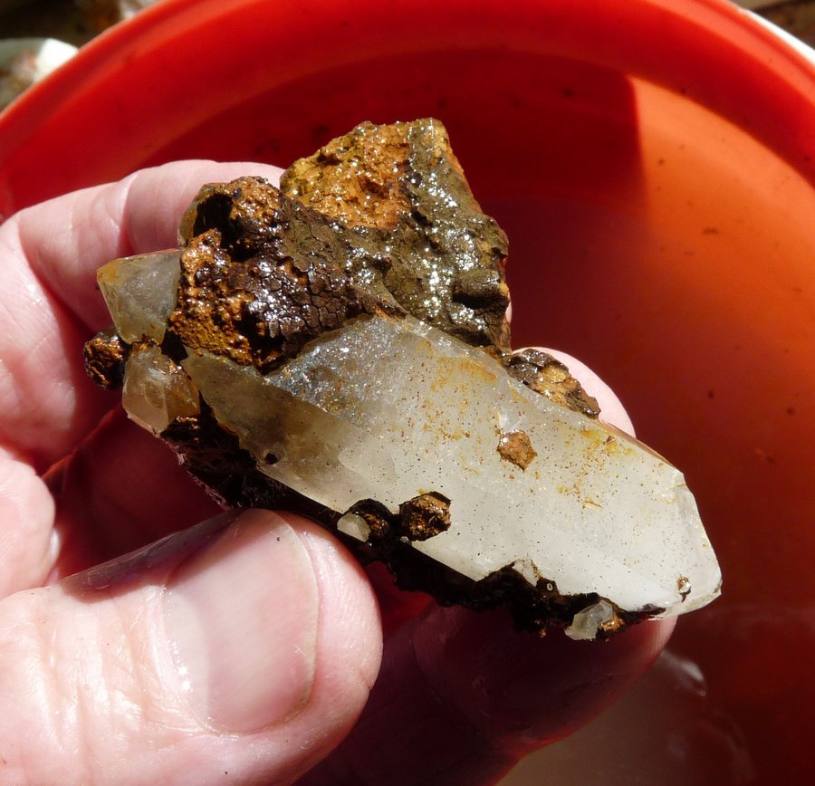 Quartz
Hand for size.
(Autor: Pierre Joubert)