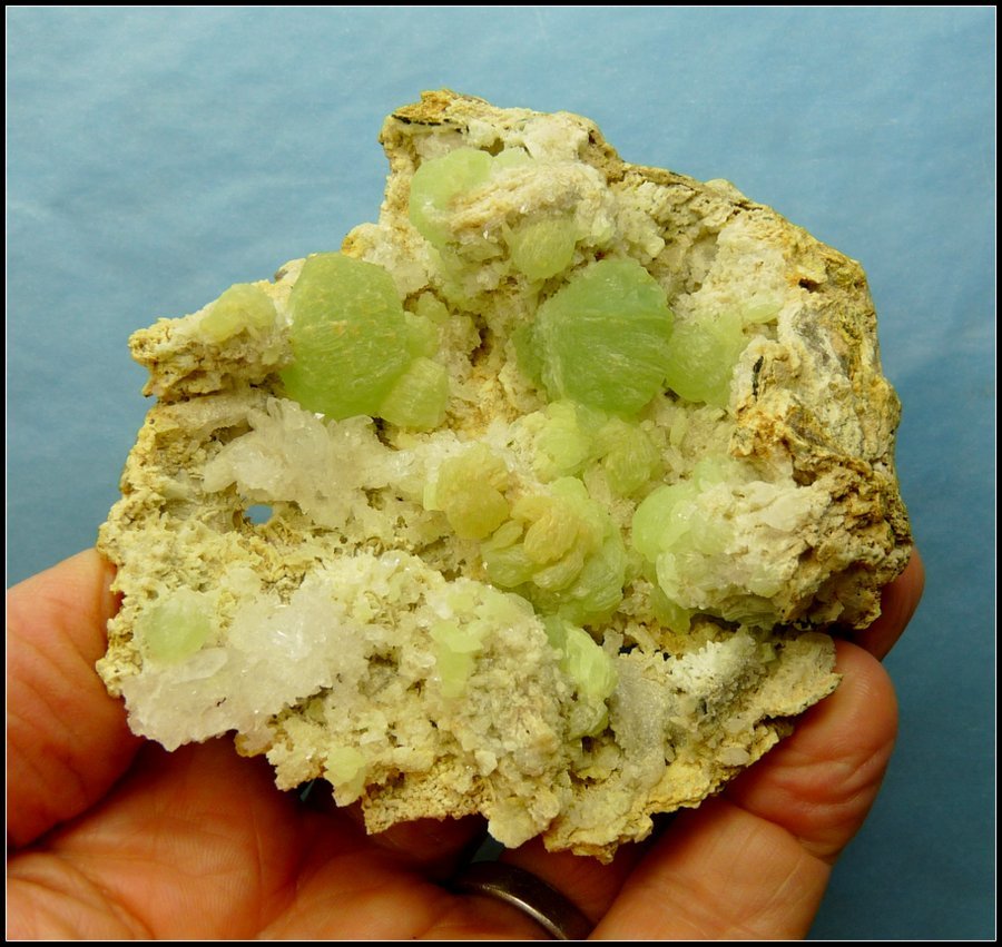 Prehnite and Quartz
100 x 89 x 27 mm
(Autor: Pierre Joubert)