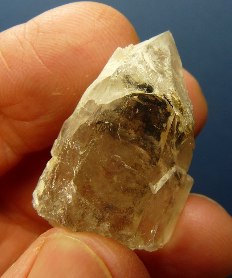 Quartz with unknown mineral
36 x 23 x 18 mm
(Autor: Pierre Joubert)