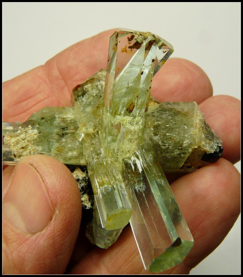Beryl (variety aquamarine) with schorl
60 x 50 x 47 mm
(Autor: Pierre Joubert)