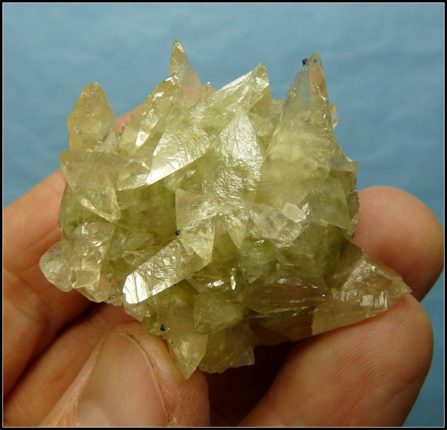 Smithsonite
49 x 41 x 25 mm
(Autor: Pierre Joubert)