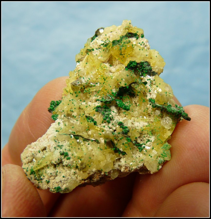 Mimetite and malachite
36 x 26 x 10 mm
(Autor: Pierre Joubert)