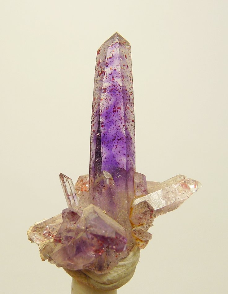 Quartz (var. amethyst)
34 x 30 x 25 mm
(Autor: Pierre Joubert)