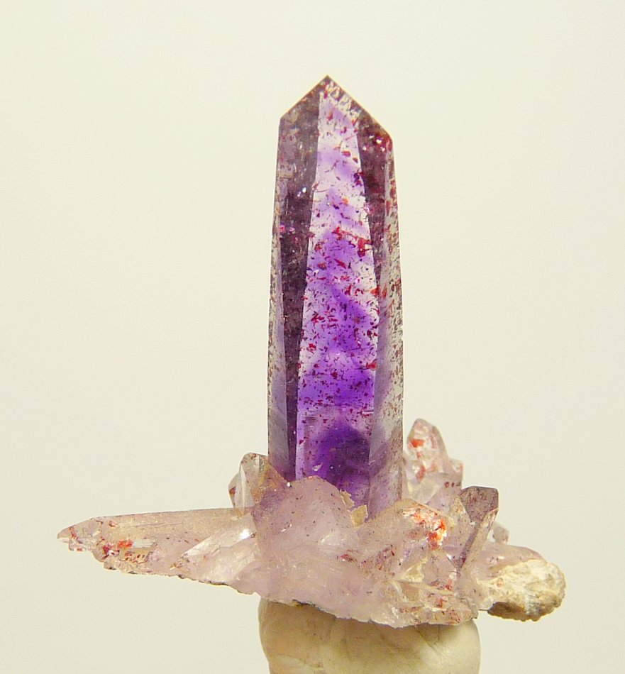 Quartz (var. amethyst)
34 x 30 x 25 mm
(Autor: Pierre Joubert)