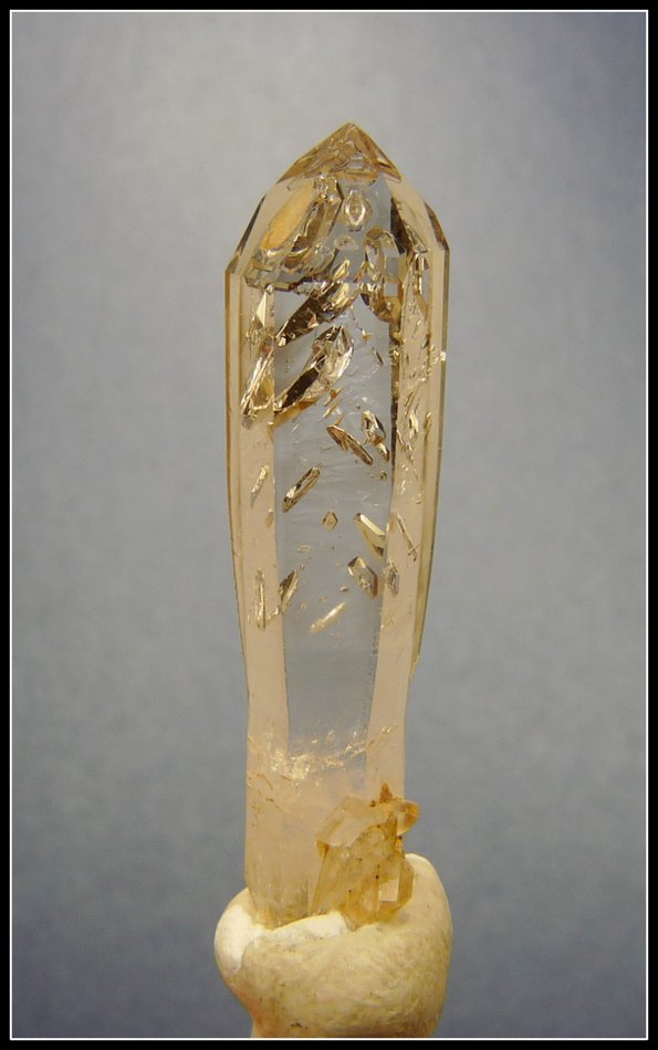 Quartz
39 x 09 x 08 mm
(Autor: Pierre Joubert)