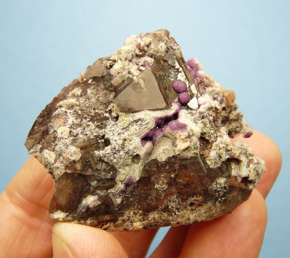 Fluorite on Quartz
53 x 45 x 33 mm
(Autor: Pierre Joubert)