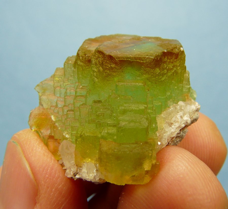 Fluorite
30 x 27 x 18 mm
(Autor: Pierre Joubert)