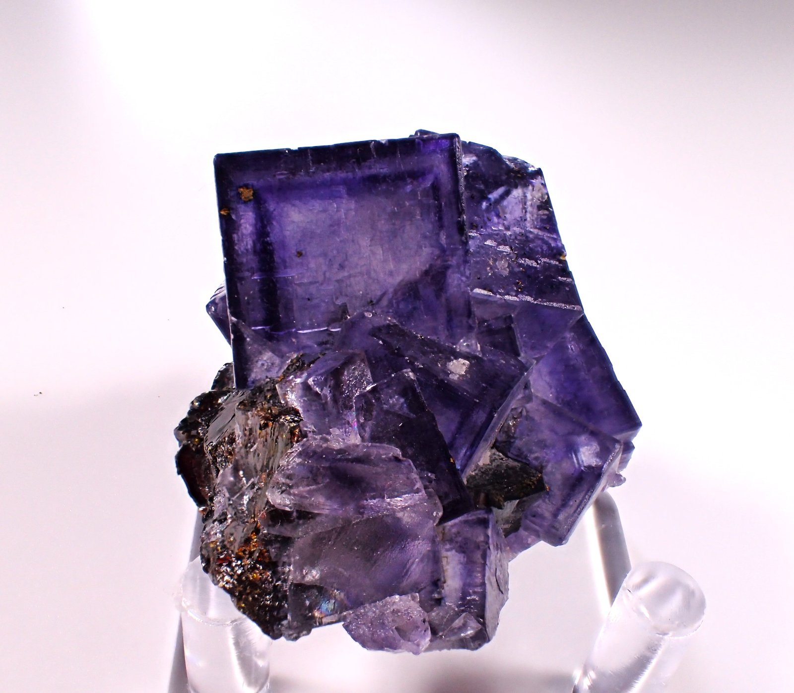 Fluorite, Sphalerite, Calcite, Pyrite
54 mm x 47 mm x 31 mm
(Autor: Don Lum)