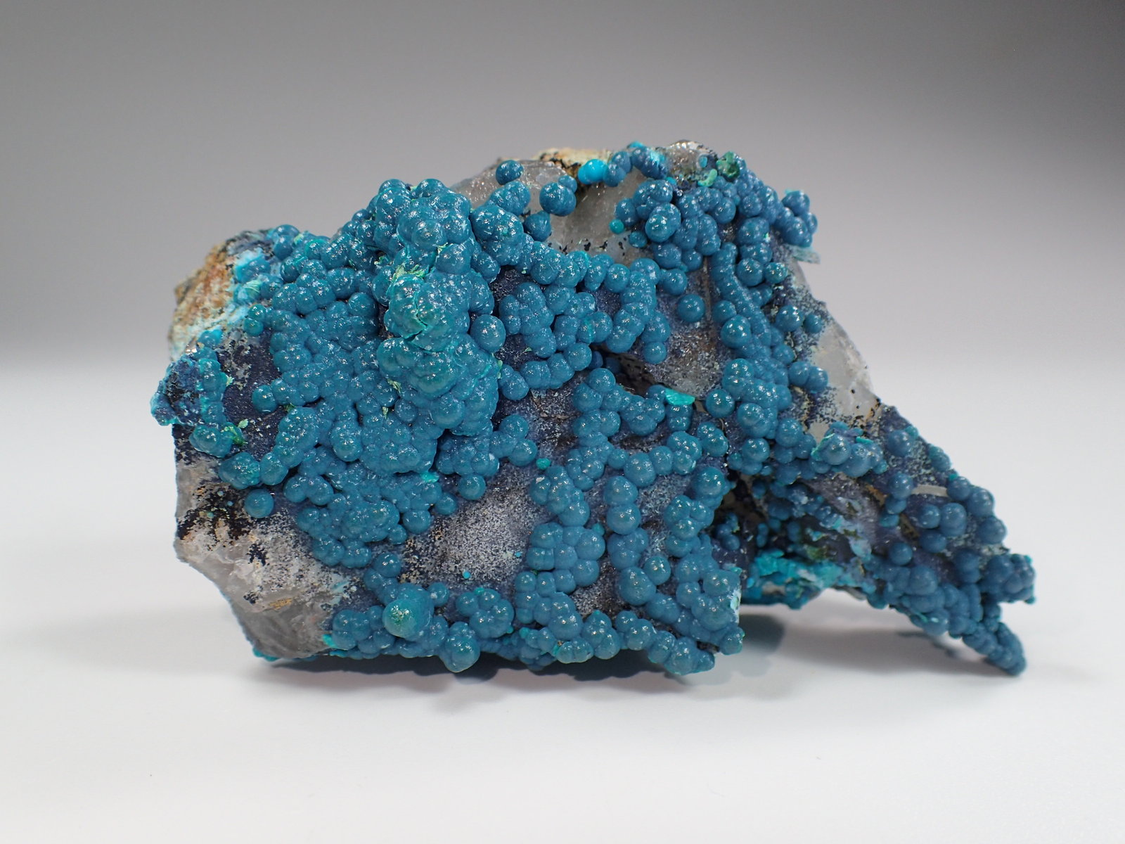 Chrysocolla, Quartz
73 mm x 47 mm x 31 mm
(Autor: Don Lum)