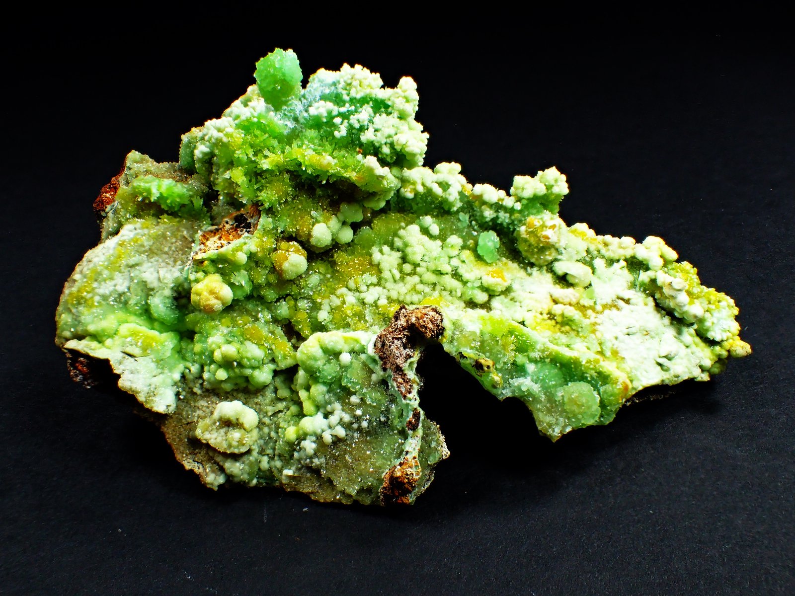 Mimetite, Pyromorphite
98 mm x 57 mm x 32 mm
(Autor: Don Lum)