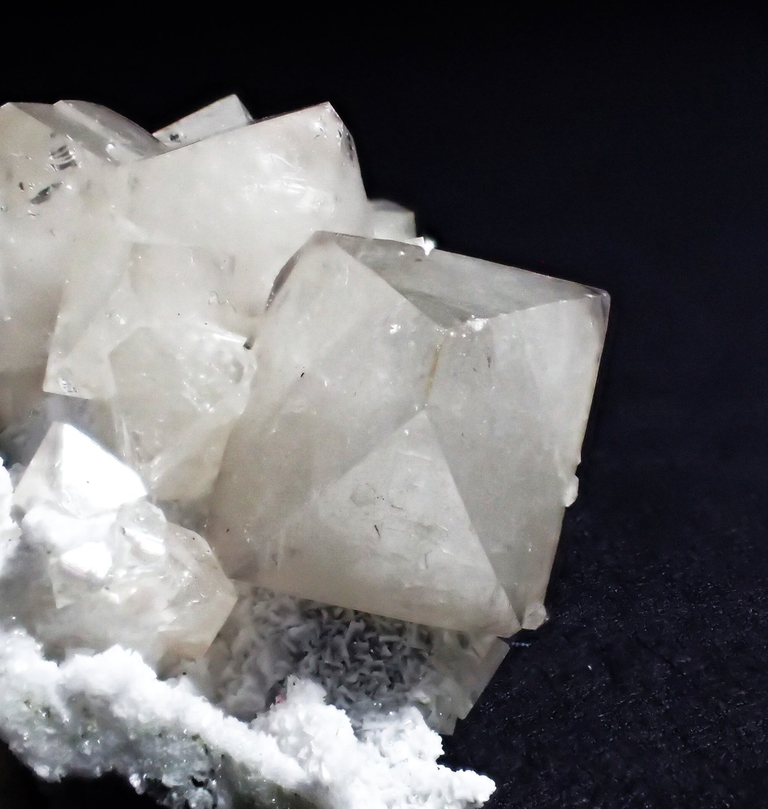 Fluorite
43 mm x 35 mm
(Autor: Don Lum)