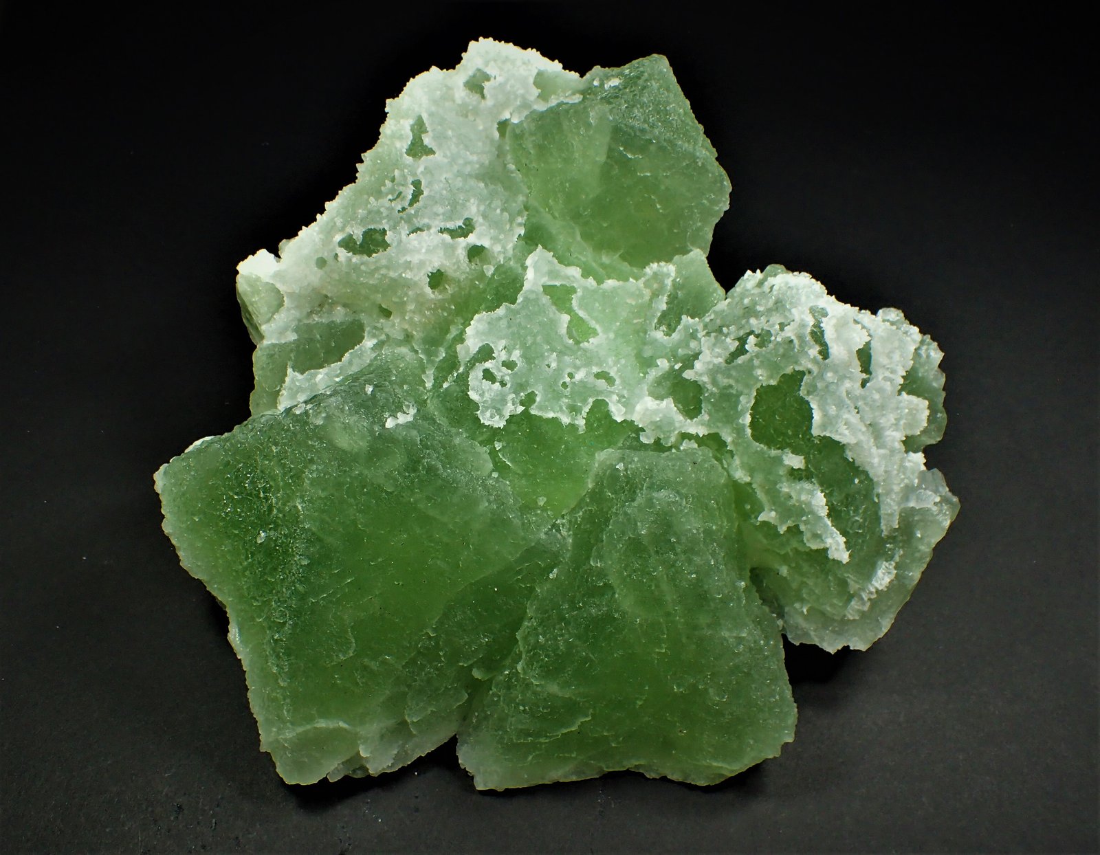 Fluorite, Quartz
265 mm x 235 mm x 110 mm
(Autor: Don Lum)
