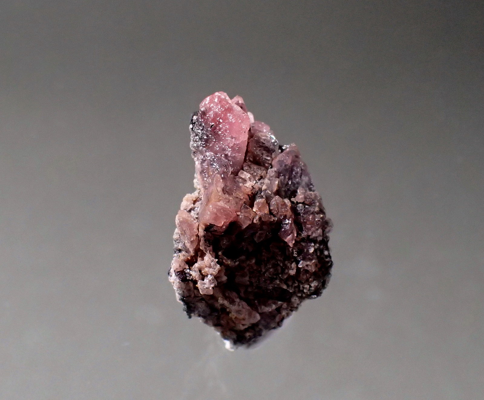 Vayrynenite
25mm x 18mm x 12mm
(Autor: Don Lum)