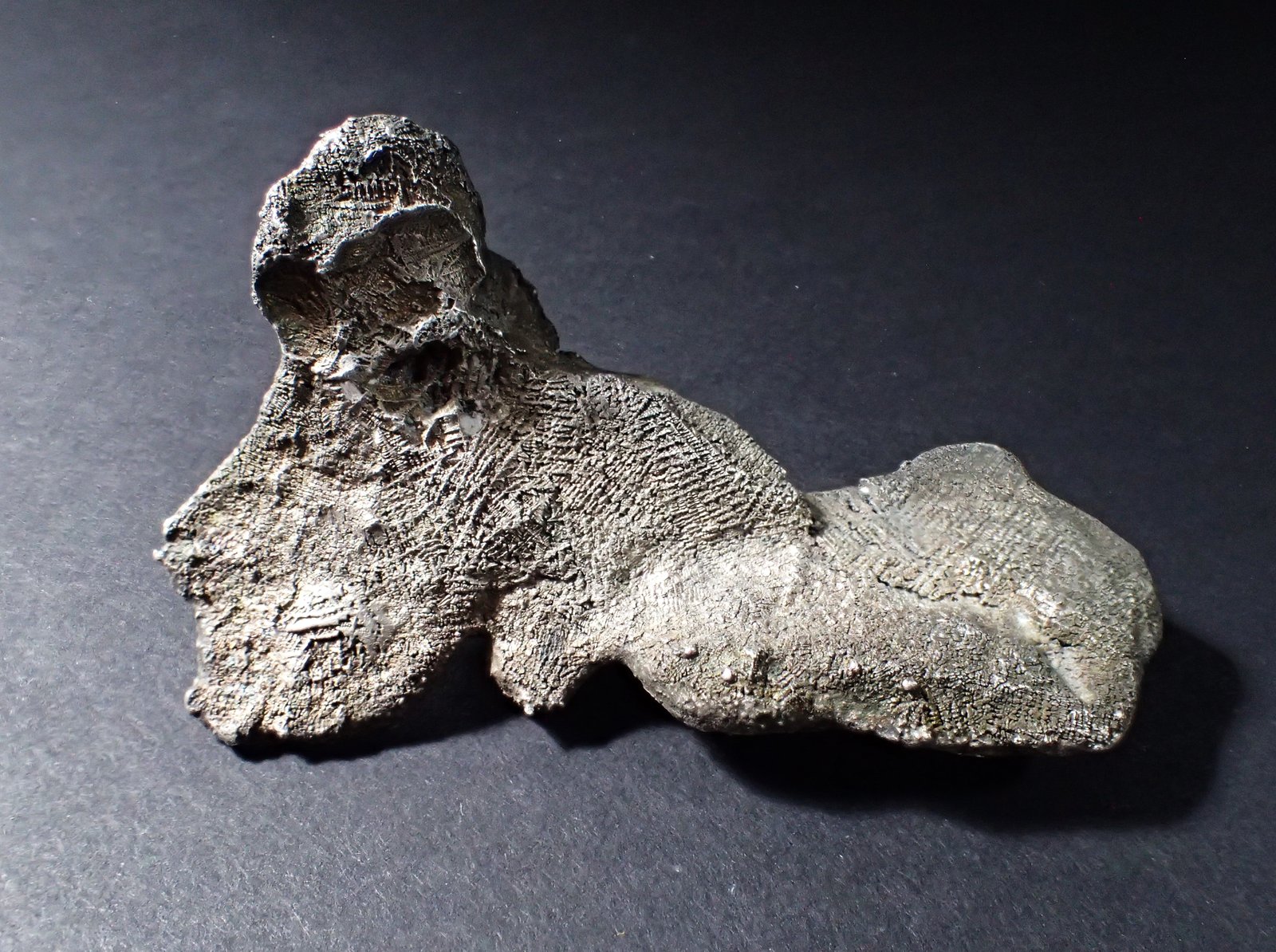 Silver
76 mm x 38 mm x 30 mm
(Autor: Don Lum)