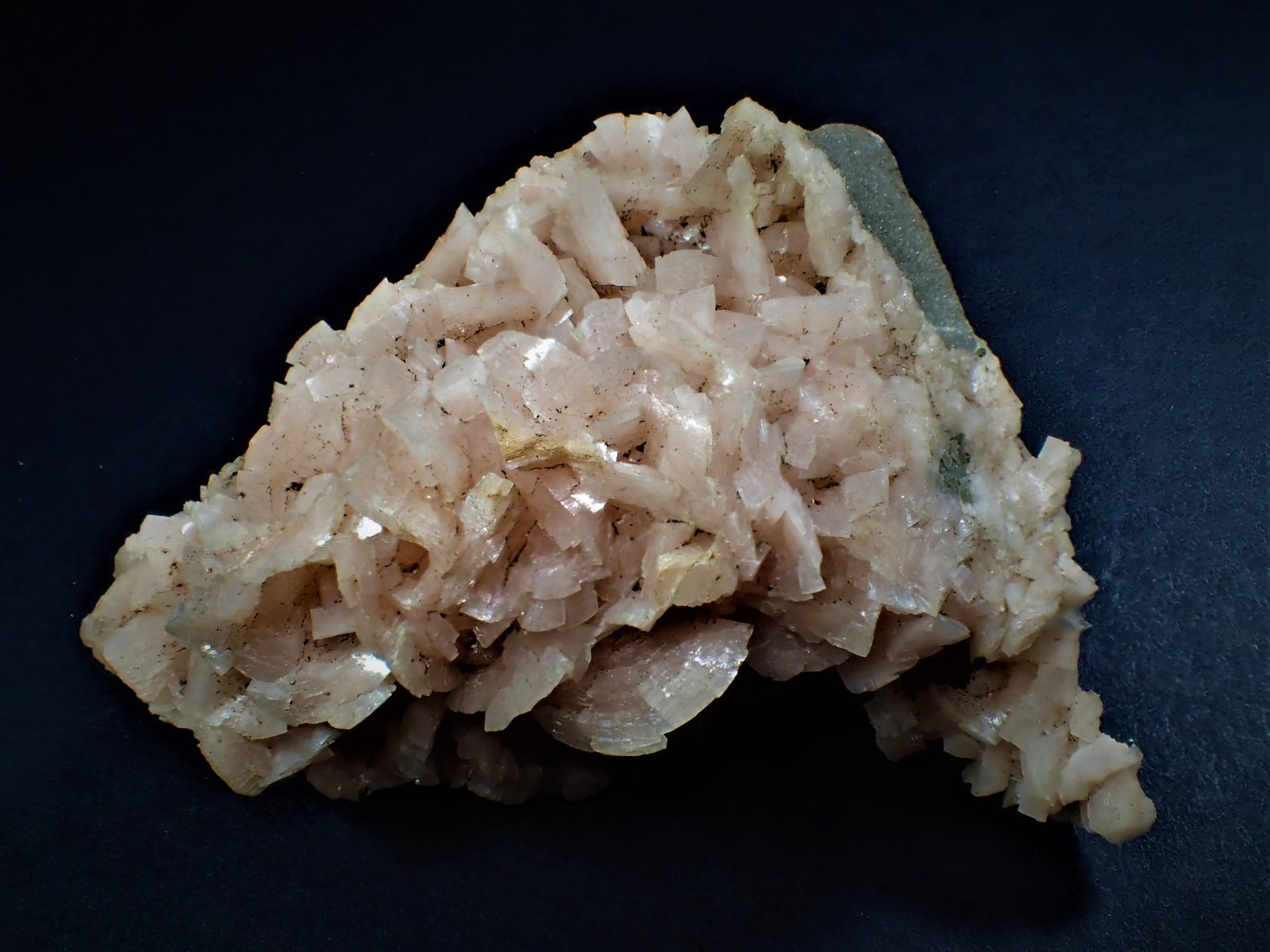Dolomite
80 mm x 70 mm x 40 mm
(Autor: Don Lum)