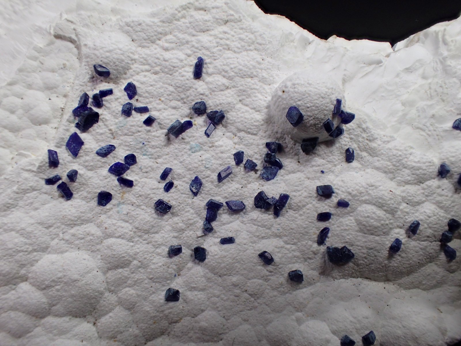 Henmilite, Olshanskyiite
165
(Autor: Don Lum)