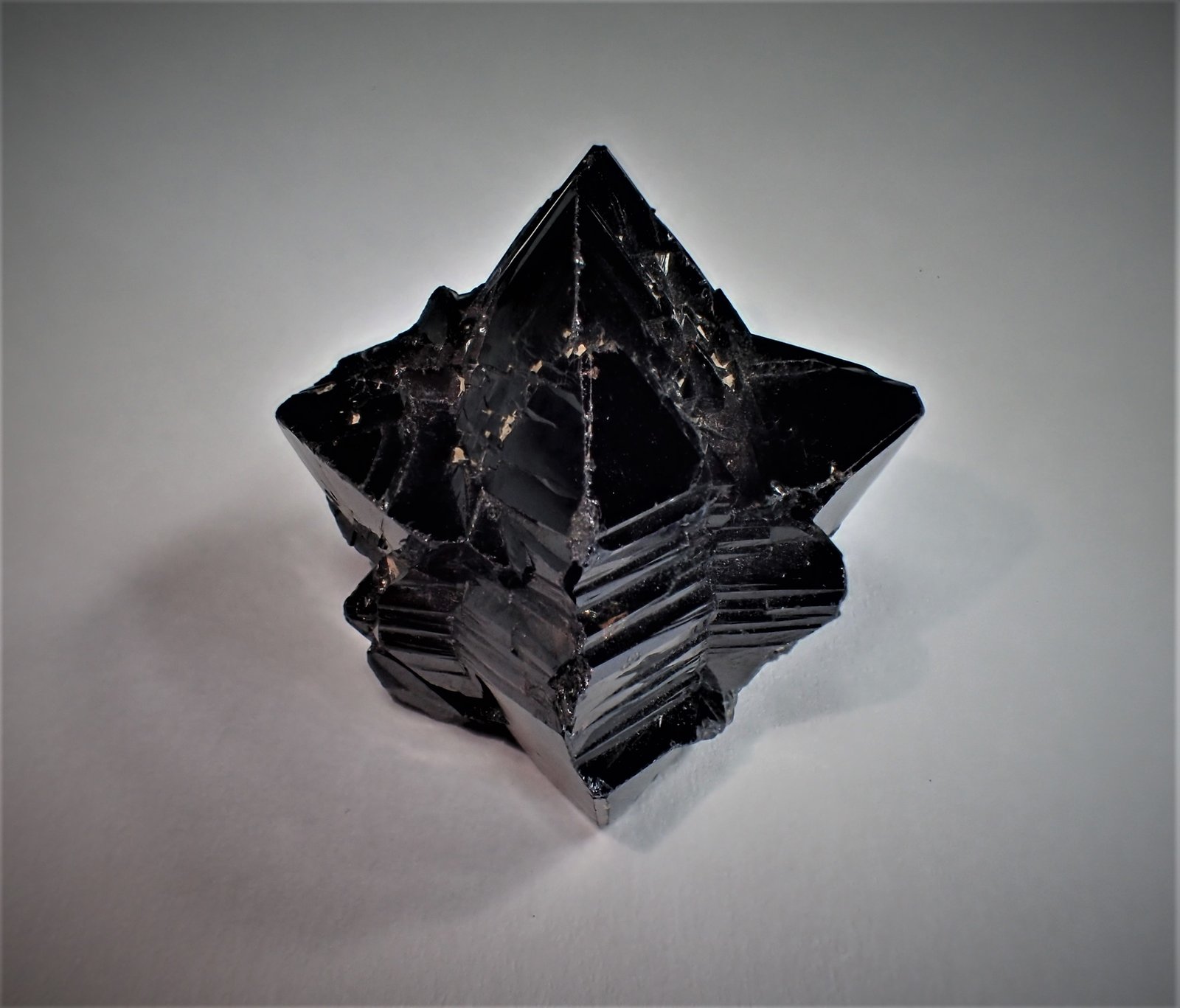 Cassiterite
33 mm x 32 mm x 20 mm
(Autor: Don Lum)