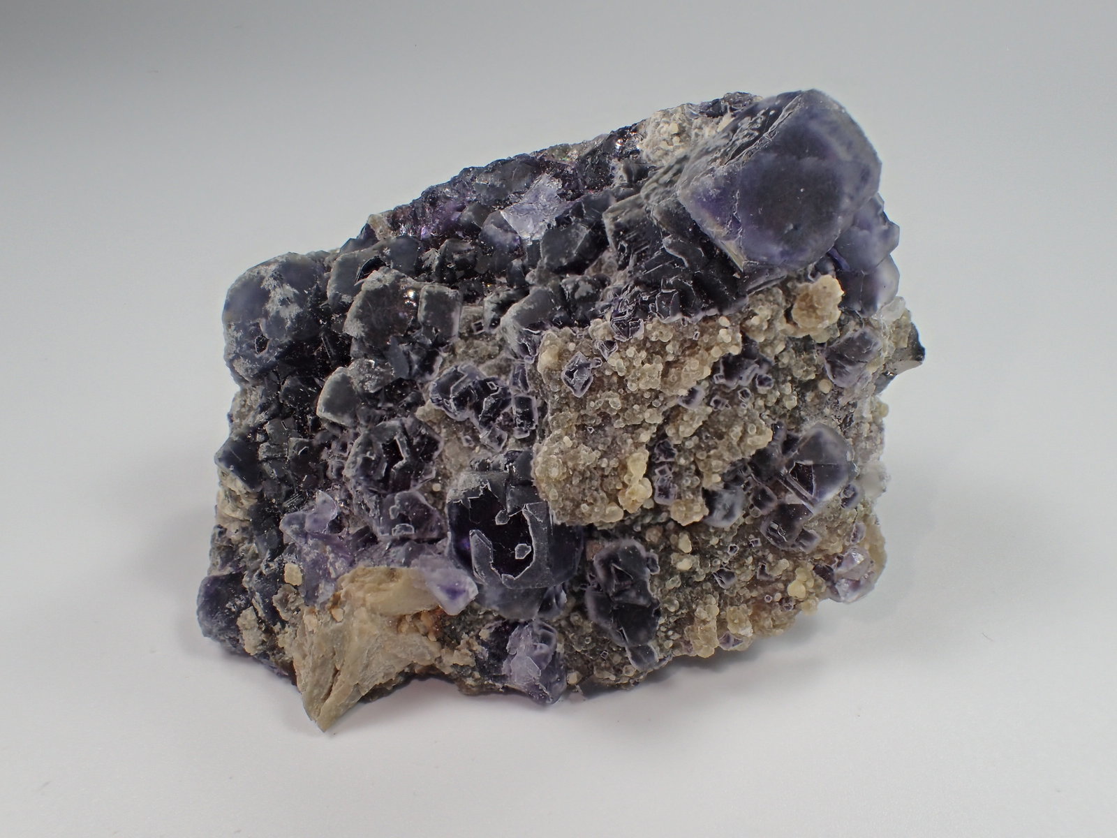 Fluorite
67 mm x 44 mm x 35 mm
(Autor: Don Lum)